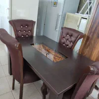 میز نهار خوری چهار نفره در حد نو واقعی