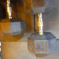 دمبل ۱۲.۵ دمبل ۳۵ کیلو نو میباشد