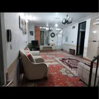 طبقه همکف سه خوابه ۱۶۰متر حیاط دار بزرگ