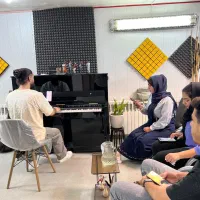 آموزش آواز و خوانندگی (کلاس گروهی)|خدمات آموزشی|اصفهان, خواجو|دیوار