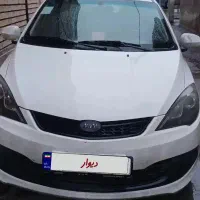 ام وی ام ۳۱۵ نیوفیس صندوقدار