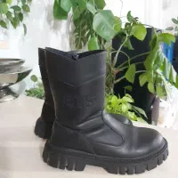 بوت مشکی bts سایز ۳۳