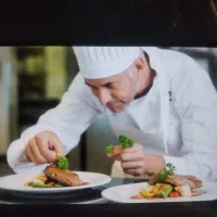 آشپز فست فود زن