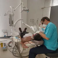 خدمات دندانپزشکی