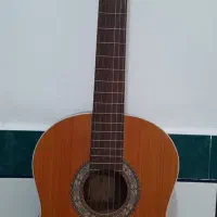 فروش گیتار نو و تمیز