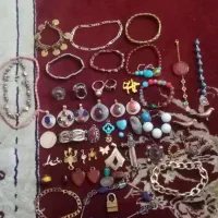 چند عدد زیورالات|بدلیجات|فردیس, شهرک شهید حسینی|دیوار