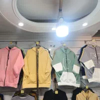 فروشنده خانم