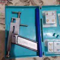 دستگاه سوراخ گوش وچهار عدد گوشواره