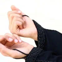 دانشجویی لبنانی بحرینی|لباس|شیراز, امام حسین|دیوار