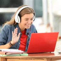 کلاس آنلاین زبان انگلیسی با تمرکز بر تقویت مکالمه