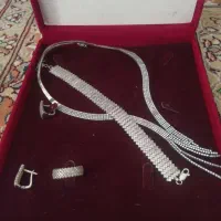 سرویس نقره  اصل ایتالیا . زیبا و شیک حدودا 70 گرم