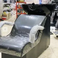 دوعددصندلی اصلاح،سرشور،میزناخن|آرایشگاه و سالن‌های زیبایی|چابهار, |دیوار