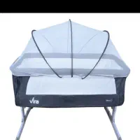 تخت کنار مادر ویرا