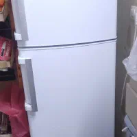 یخچال درحدنو