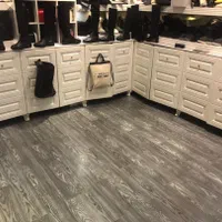 انبار پخش کفپوش تایلی پی وی سی و کف پوش رولی لمینت|خدمات پیشه و مهارت|تهران, توحید|دیوار