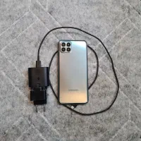 گوشی Samsung Galaxy M33 با شارژر