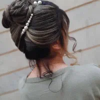 شنیون مو فقط (۲۰۰) هزار تومن .میکاپ ۱۵۰ تومن|خدمات آرایشگری و زیبایی|الوند, |دیوار
