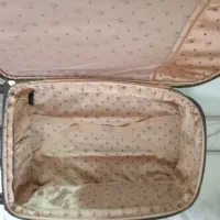 چمدان مسافرتی در حد نو