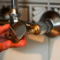 نصب و تعمیر کلیه شیر آلات سرویس بهداشتی|خدمات پیشه و مهارت|تهران, سلیمانی|دیوار