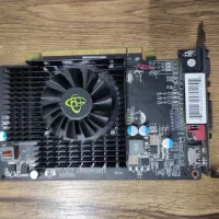 ۲عدد کارت گرافیک ۱ گیگ|قطعات و لوازم جانبی رایانه|شیراز, سیاه سنگ|دیوار