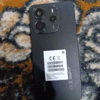 گوشی در حد نو 16ماه گارانتی داره بدونه خط خیش