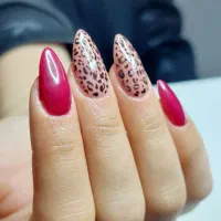 کاشت ناخن ومژه