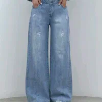 حراج انواع شلوار زنانه به دلیل جمع کردن مغازه