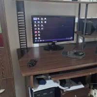 فروش کامپیوتر با میز و صندلی