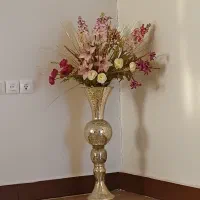 گل وگلدان
