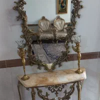 فروش میز و ایینه برنز سلطنتی ،سنگین وزن