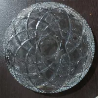 یک عدد شیرینی خوری