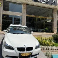 بی ام وسری ۵ سدان 520i مدل ۲۰۰۵ سفید تک برگ