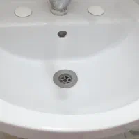 روشویی همراه با شیر اهرمی