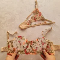 ست شورت و سوتین شیشه ای با تورگاز ظریف ۶۵ تا ۸۵