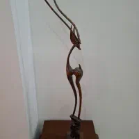 مجسمه چوبی