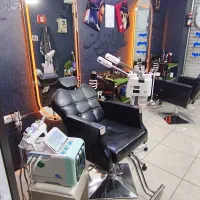 همکار آرایشگر آقا مسلط و با تجربه نیازمندیم