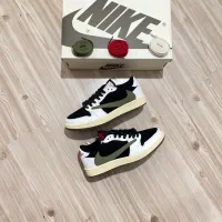 فروش کتونی ویتنام (مستر) عمده و تکی|کیف، کفش، کمربند|رشت, گلسار|دیوار