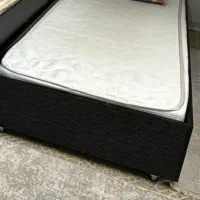 تخت یک نفره همراه با تشک