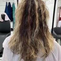 خدمات پوست و مو و اسکالپ تریتمنت و آموزش|خدمات آرایشگری و زیبایی|اهواز, فاز ۱ پادادشهر|دیوار