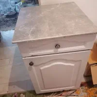 کابینت فلزی یه در