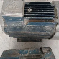 موتور دینام 10اسب 7.5کیلووات 3000دور 4کیلووات 1400
