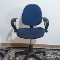 صندلی و میز تحریر