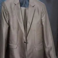 کت و شلوار نو|لباس|صومعه‌سرا, |دیوار