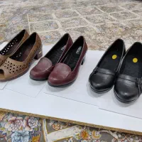 سه جفت کفش زنانه