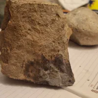 سنگ باستانی|کلکسیون اشیاء عتیقه|فردیس, فردیس|دیوار