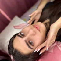 اکستنشن تخصصی مژه و لیفت مژه و ابرو