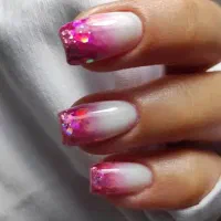 کاشت ناخن ترمیم و ژلپولیش ناخن