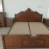 تخت و میز