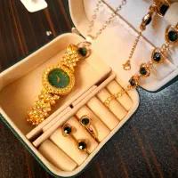 ساعت طلایی نگین دار همراه اکسسوری با تخفیف ویژه|ساعت|بجنورد, |دیوار