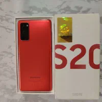 گوشی سامسونگ SAMSUNG S20 Fe درحدنو حافظه 128 رام8
